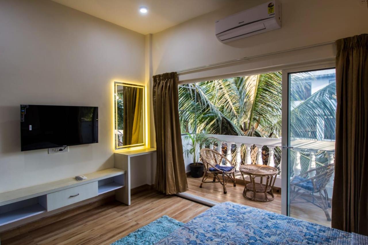 The Me Ra Kee House Hotel Morjim Exterior photo